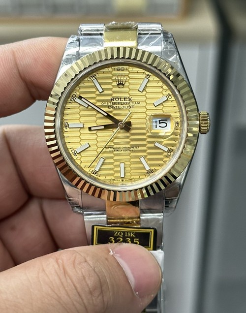 Rolex Datejust II Swiss Clone Watch 126333-0022 Gold Dial (Super Model) 
