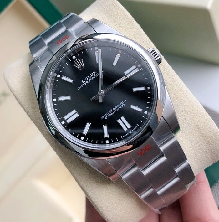 Rolex Oyster Perpetual Replica Swiss Watch 124300-0002 Black Dial 41mm (High End)
