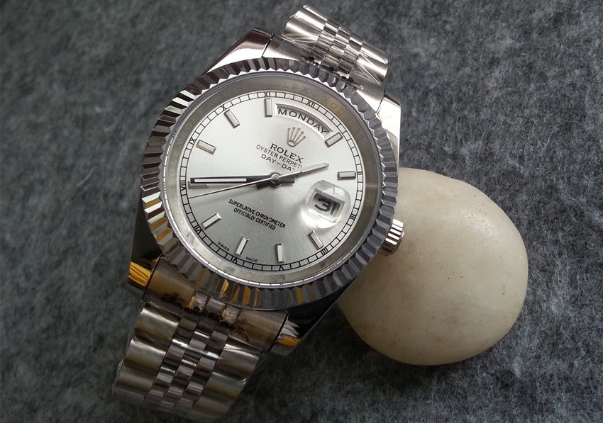 Rolex Day-Date II Replica Watches Silver Dial RX41141